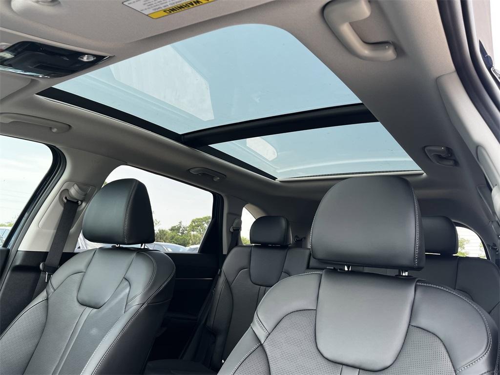 new 2025 Kia Sorento car, priced at $36,325