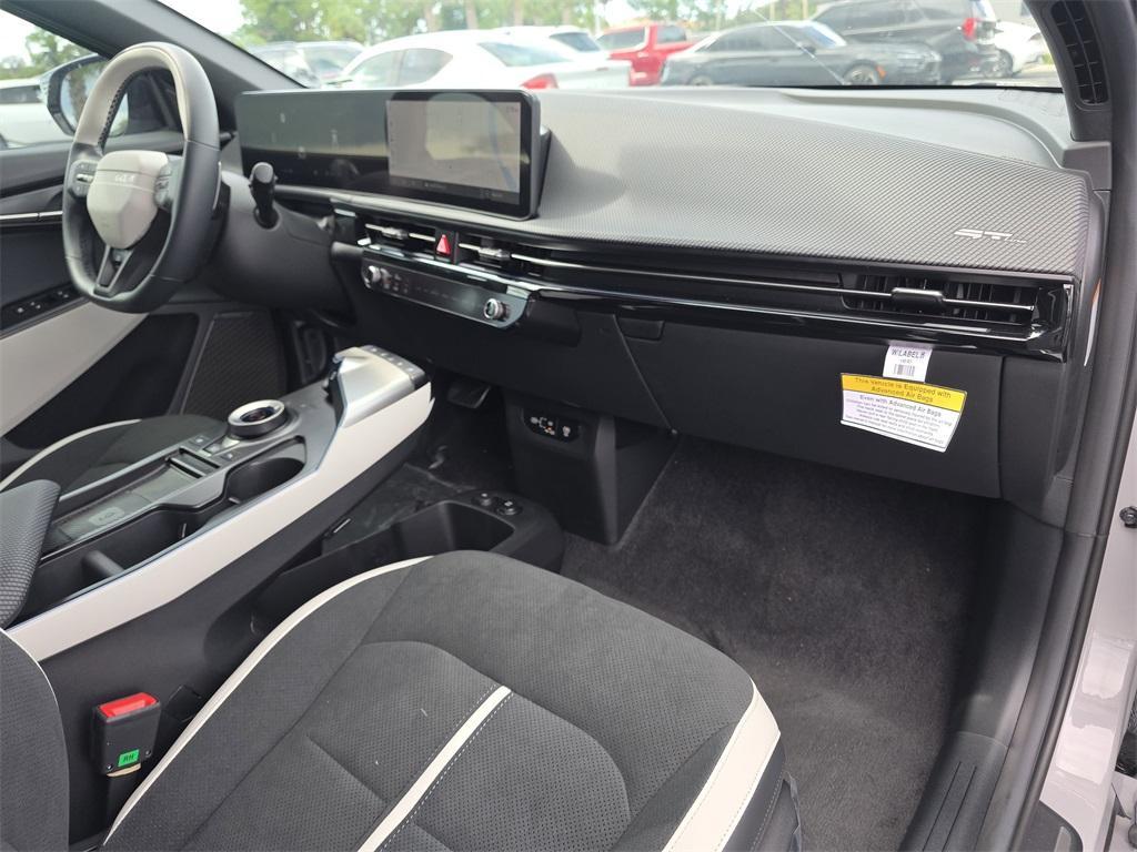 new 2025 Kia EV6 car, priced at $49,348