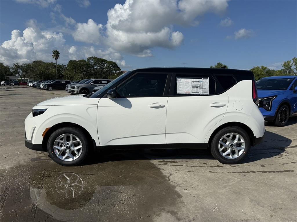new 2025 Kia Soul car, priced at $24,740