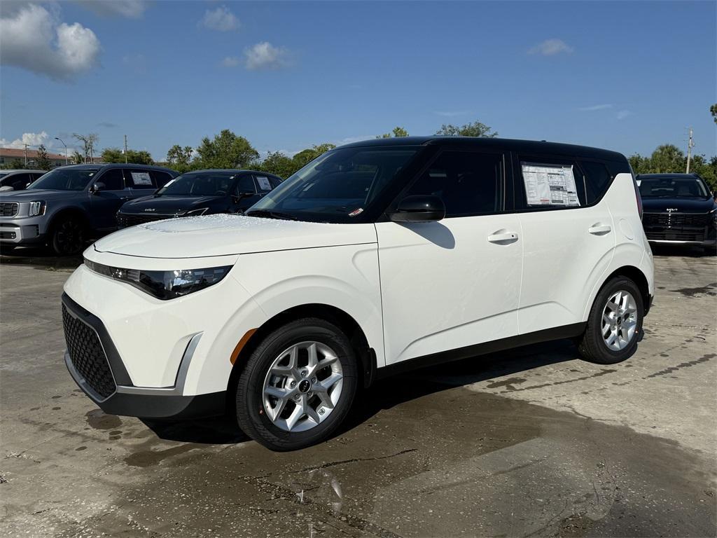 new 2025 Kia Soul car, priced at $24,740