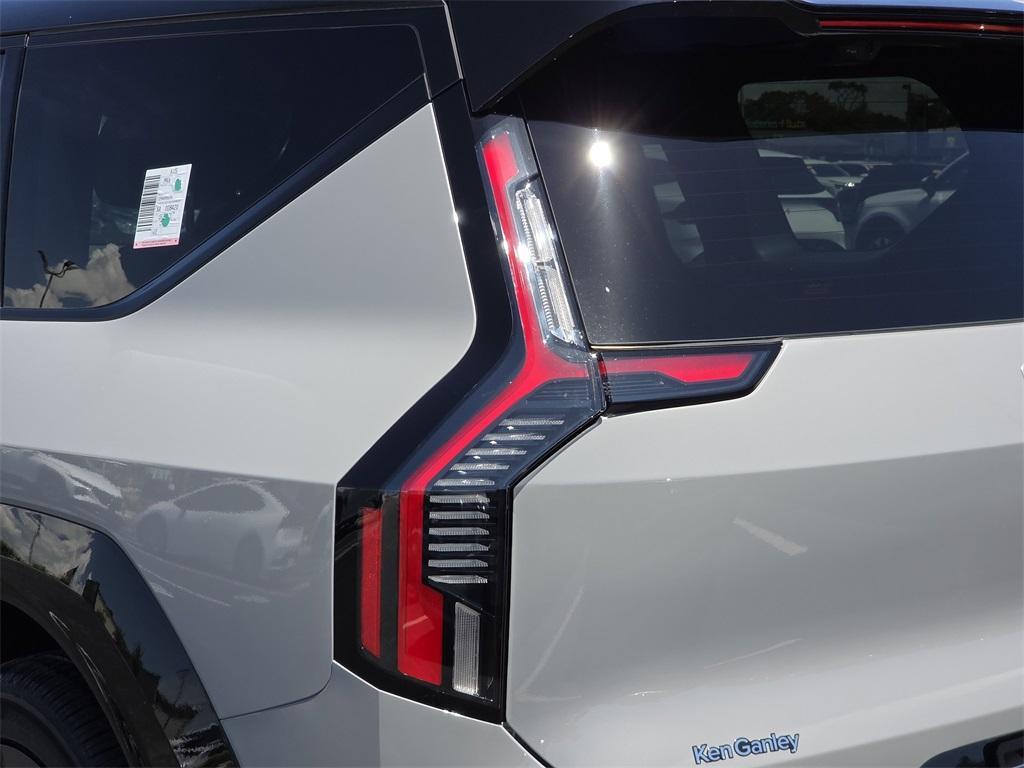 new 2026 Kia EV9 car, priced at $72,825