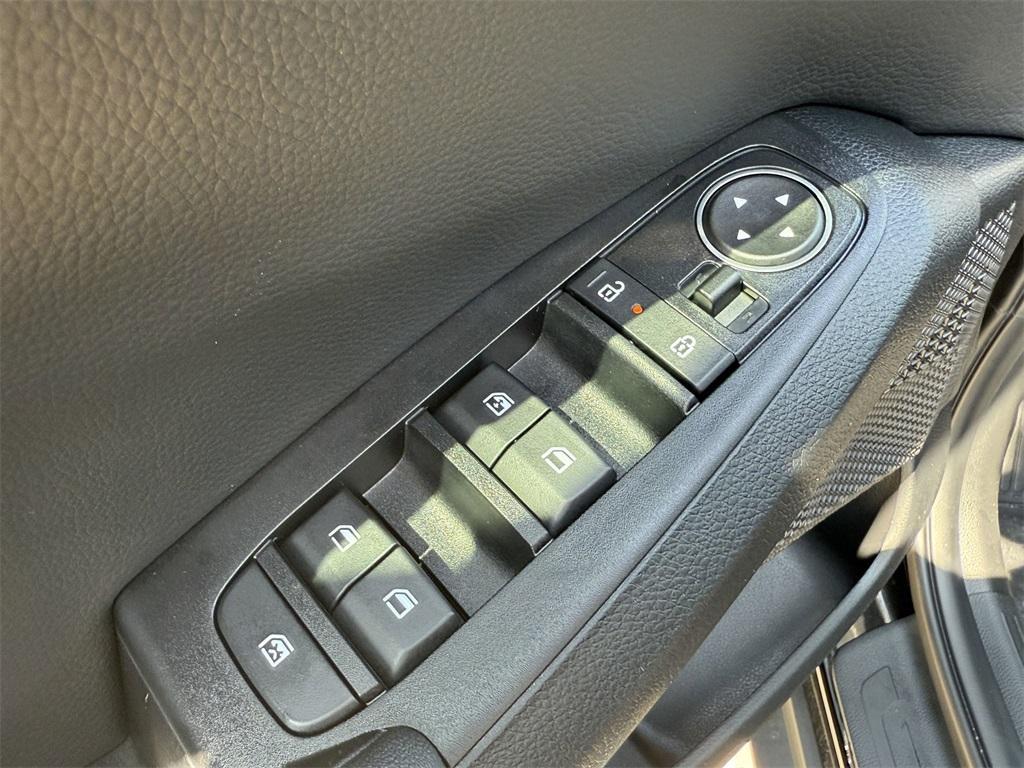 new 2025 Kia Seltos car, priced at $23,687