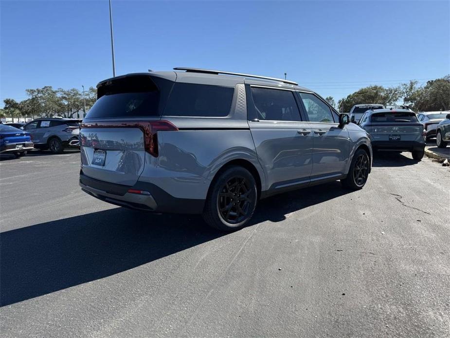 new 2025 Kia Carnival car, priced at $55,180