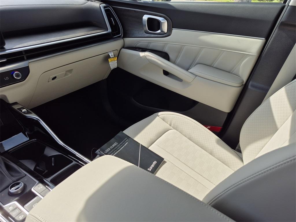 new 2025 Kia Sorento car, priced at $42,625