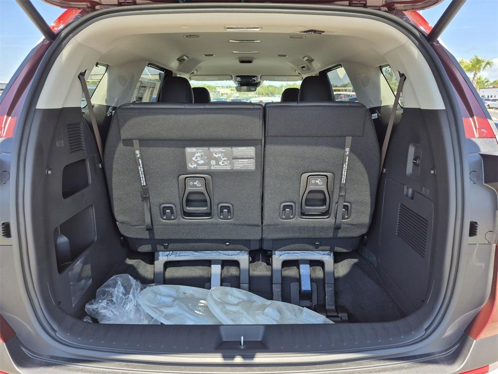 new 2025 Kia Carnival car, priced at $39,327