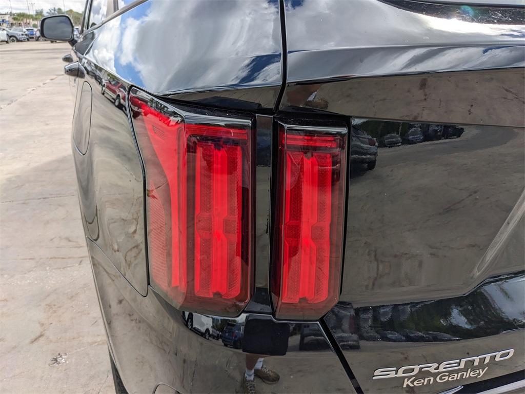 used 2023 Kia Sorento car, priced at $27,572
