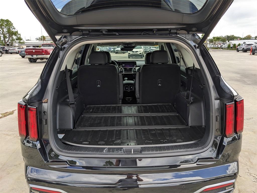 used 2023 Kia Sorento car, priced at $27,572