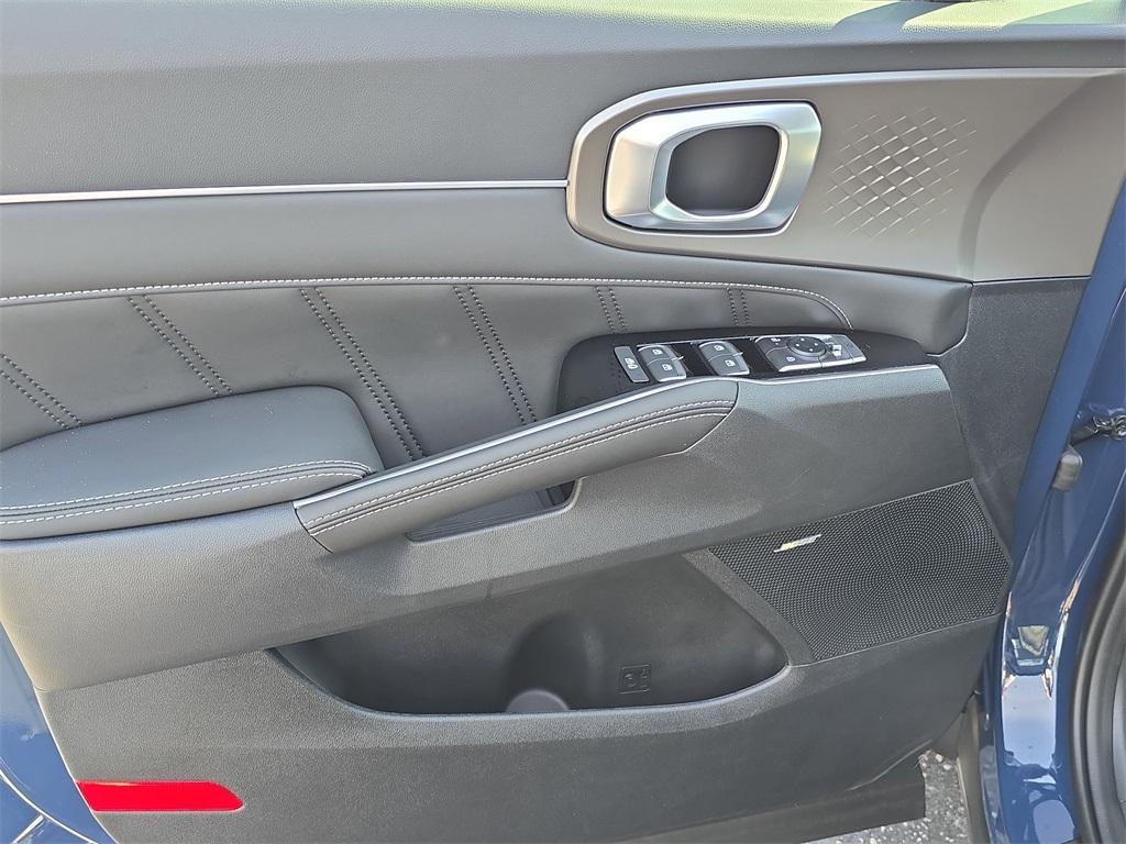 new 2026 Kia Sorento car, priced at $38,418