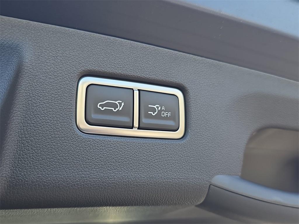 new 2026 Kia Sorento car, priced at $38,418