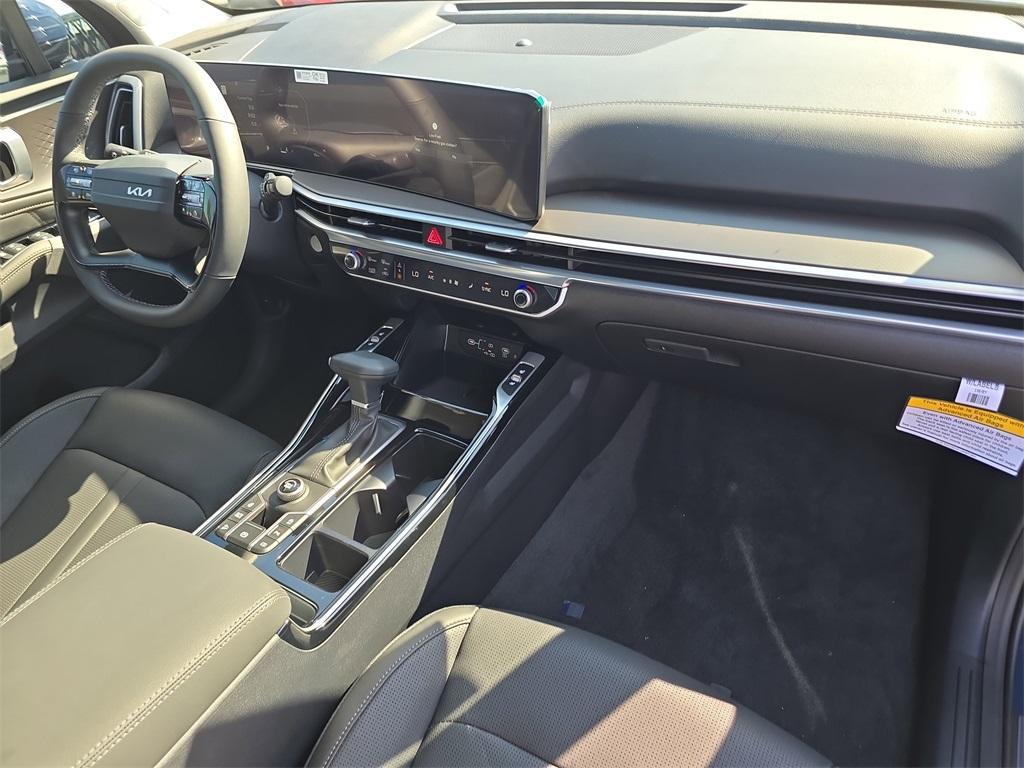 new 2026 Kia Sorento car, priced at $38,418