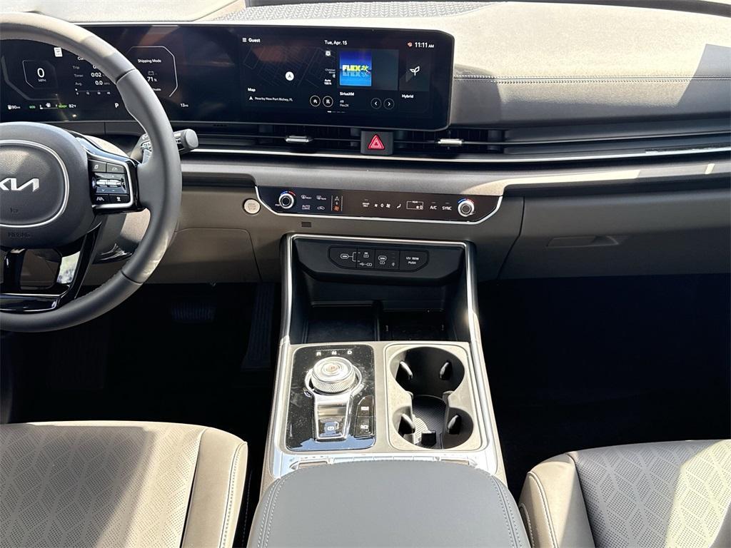 new 2025 Kia Carnival Hybrid car, priced at $49,125