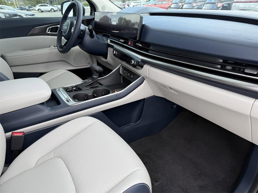 new 2026 Kia Carnival car, priced at $52,285