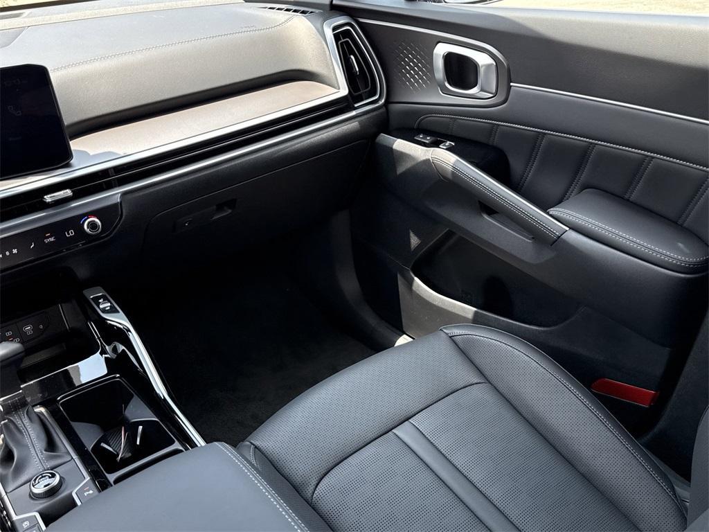 new 2025 Kia Sorento car, priced at $40,830