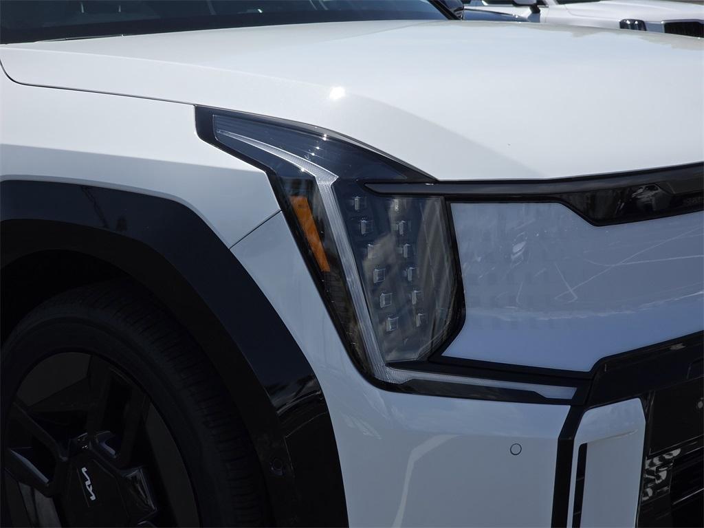 new 2026 Kia EV9 car, priced at $70,710