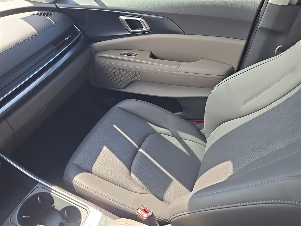 new 2026 Kia Carnival car, priced at $37,892