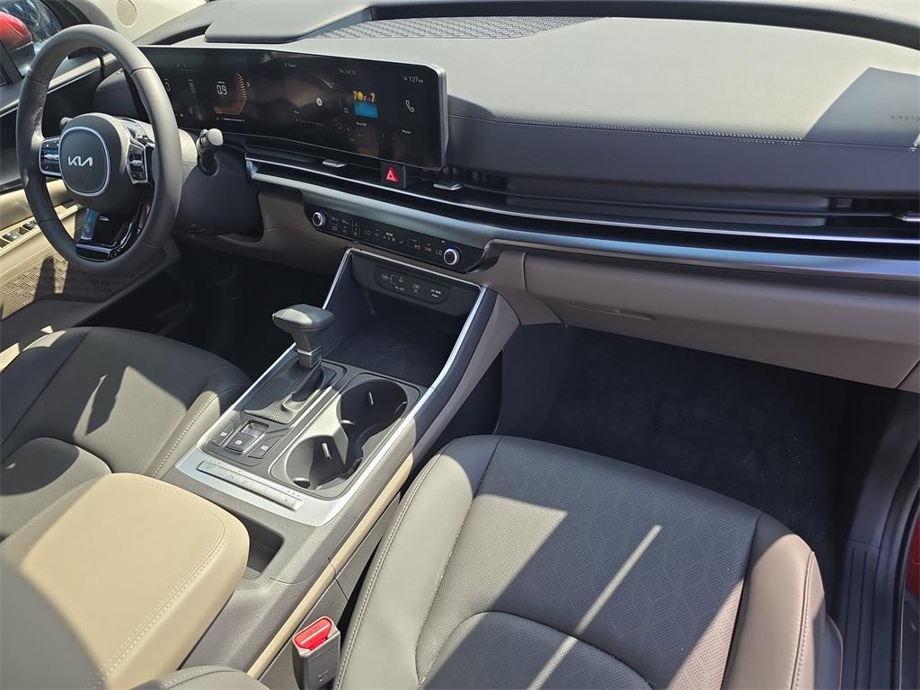 new 2026 Kia Carnival car, priced at $37,892