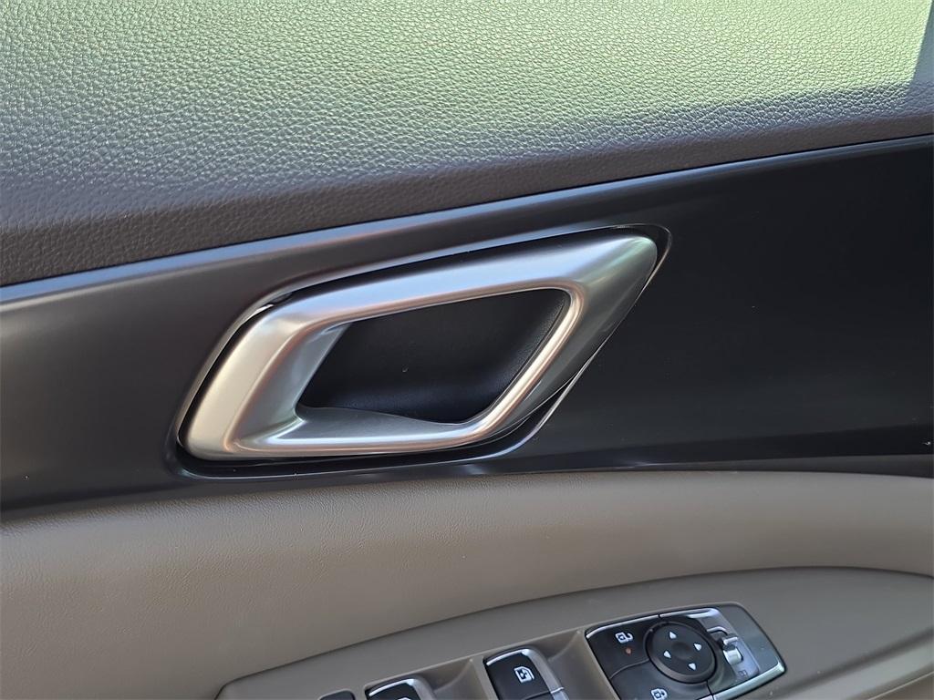 new 2026 Kia Carnival car, priced at $37,892