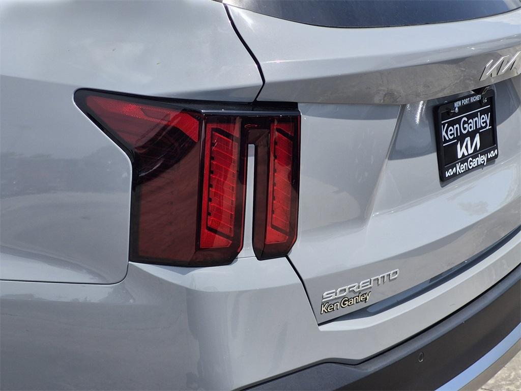 new 2025 Kia Sorento car, priced at $37,725