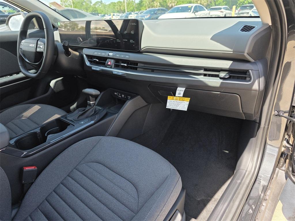 new 2025 Kia K4 car, priced at $24,340