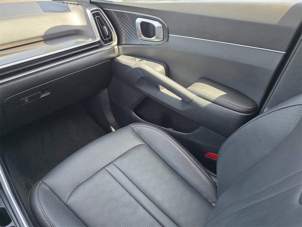 used 2024 Kia Sorento car, priced at $27,332