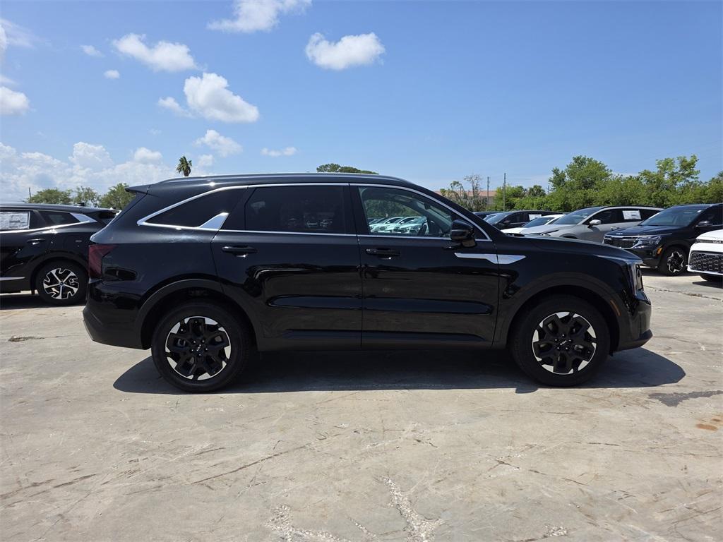 used 2024 Kia Sorento car, priced at $27,332