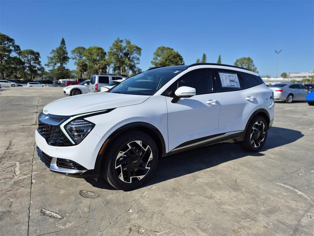 new 2025 Kia Sportage car, priced at $35,885