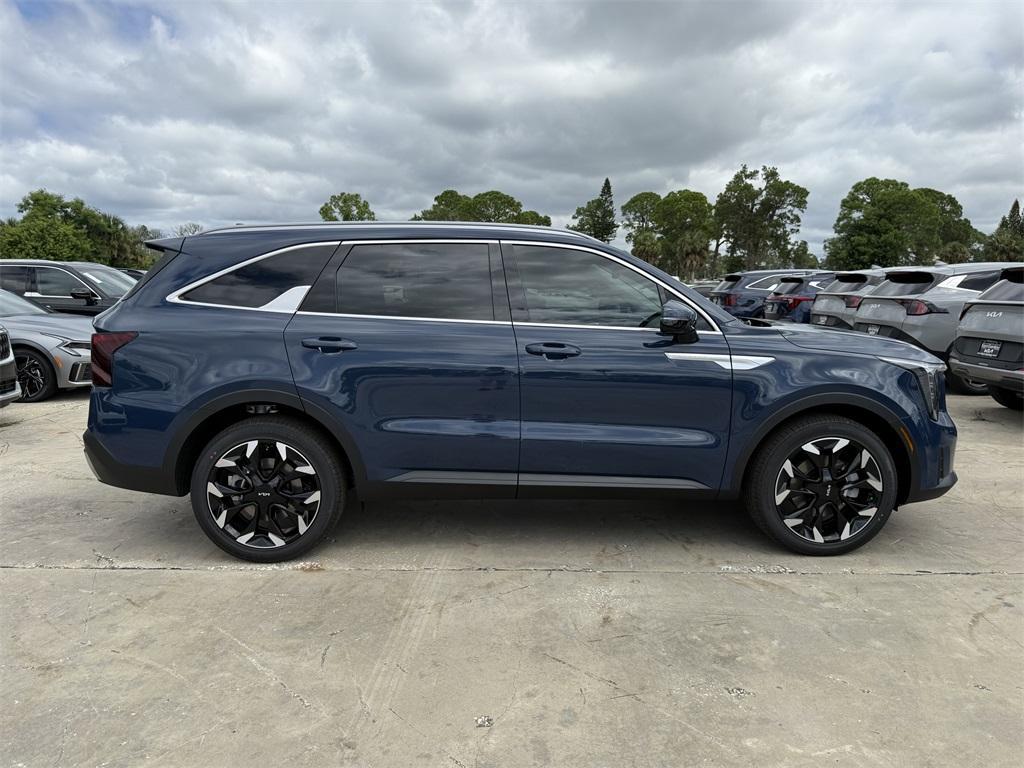 new 2026 Kia Sorento car, priced at $38,465