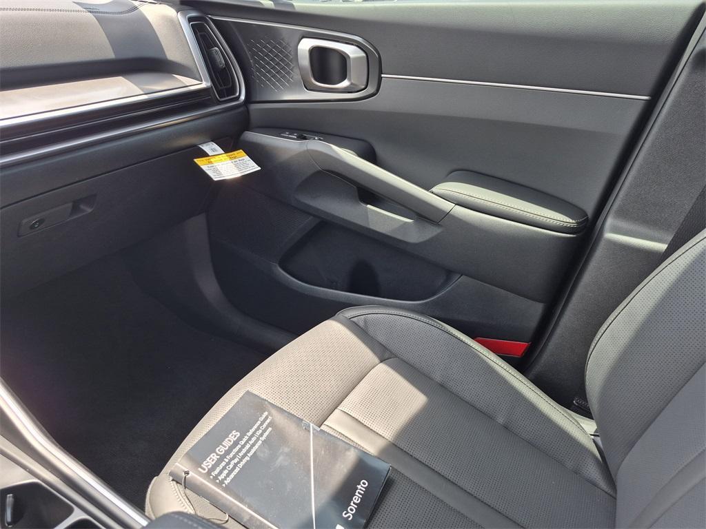 new 2025 Kia Sorento car, priced at $37,725