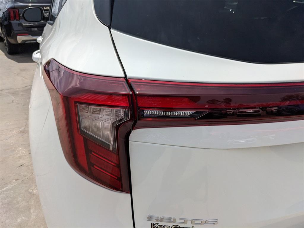 new 2025 Kia Seltos car, priced at $23,472