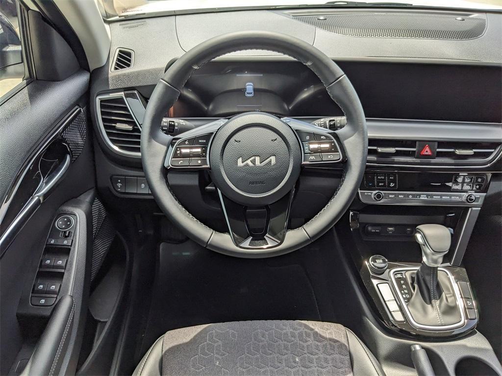 new 2025 Kia Seltos car, priced at $23,472
