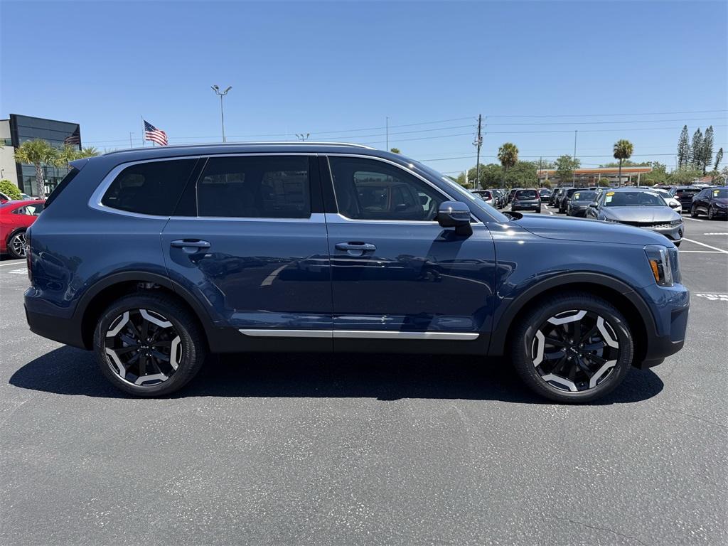 new 2025 Kia Telluride car, priced at $43,225