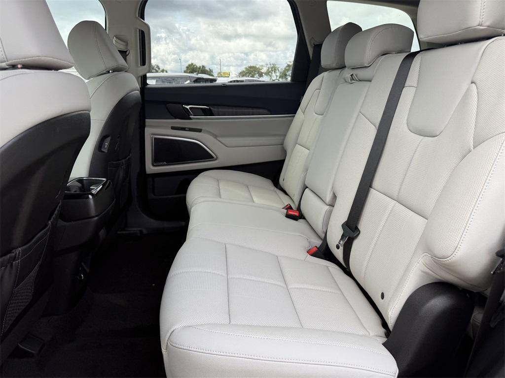 new 2025 Kia Telluride car, priced at $43,225