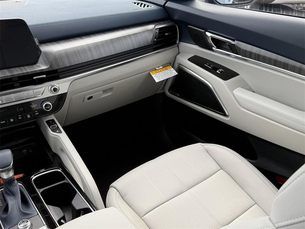 new 2025 Kia Telluride car, priced at $43,225