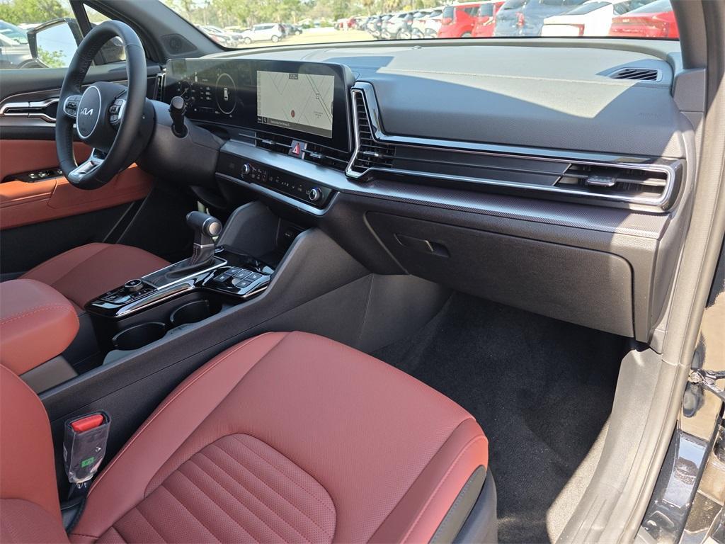 new 2025 Kia Sportage car, priced at $34,560