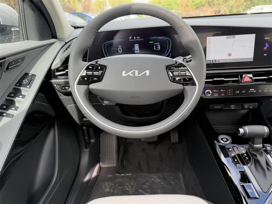 new 2025 Kia Niro car, priced at $33,707