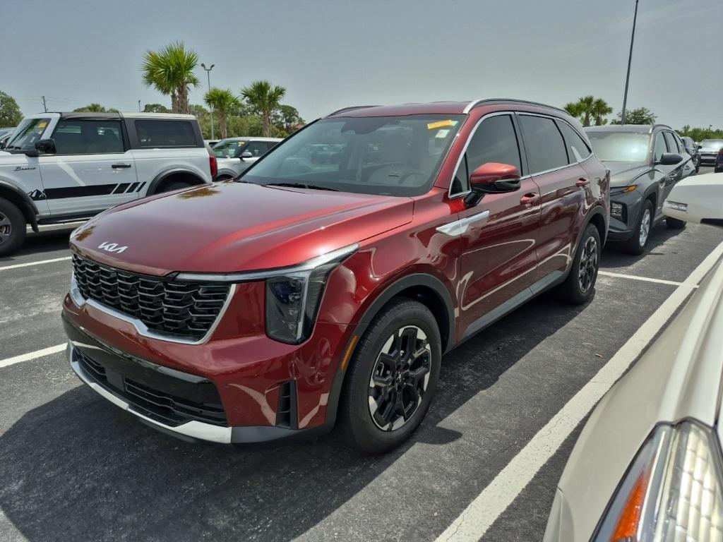used 2025 Kia Sorento car, priced at $32,262