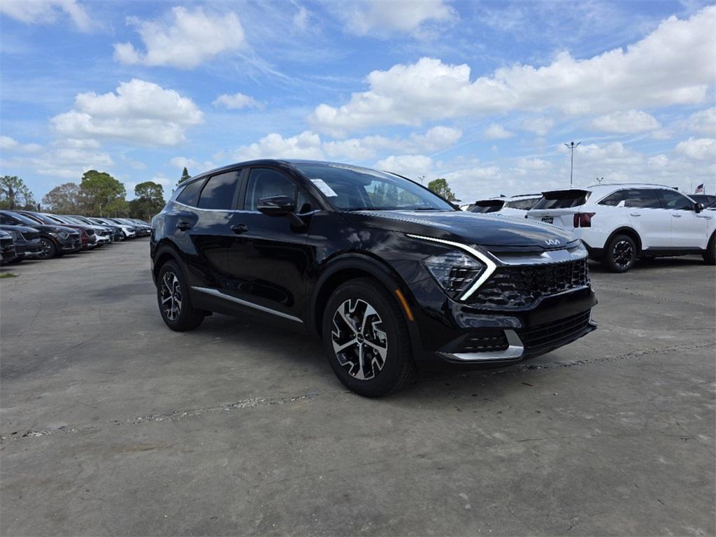 new 2025 Kia Sportage car, priced at $29,755