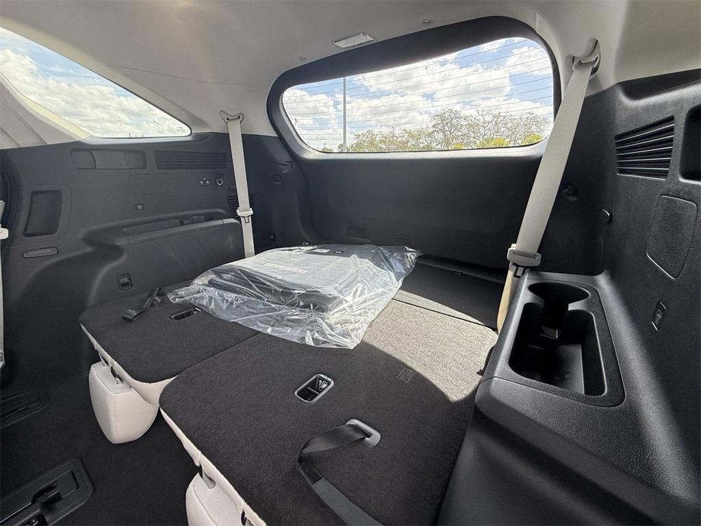 new 2025 Kia Sorento car, priced at $36,285