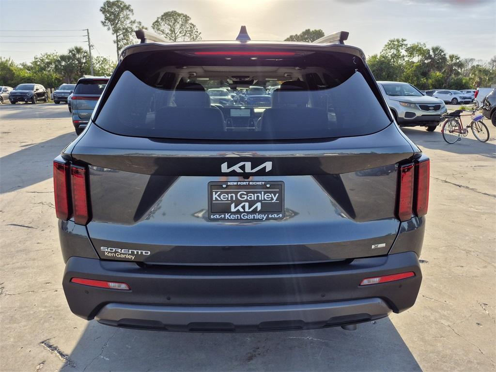 used 2023 Kia Sorento car, priced at $31,361