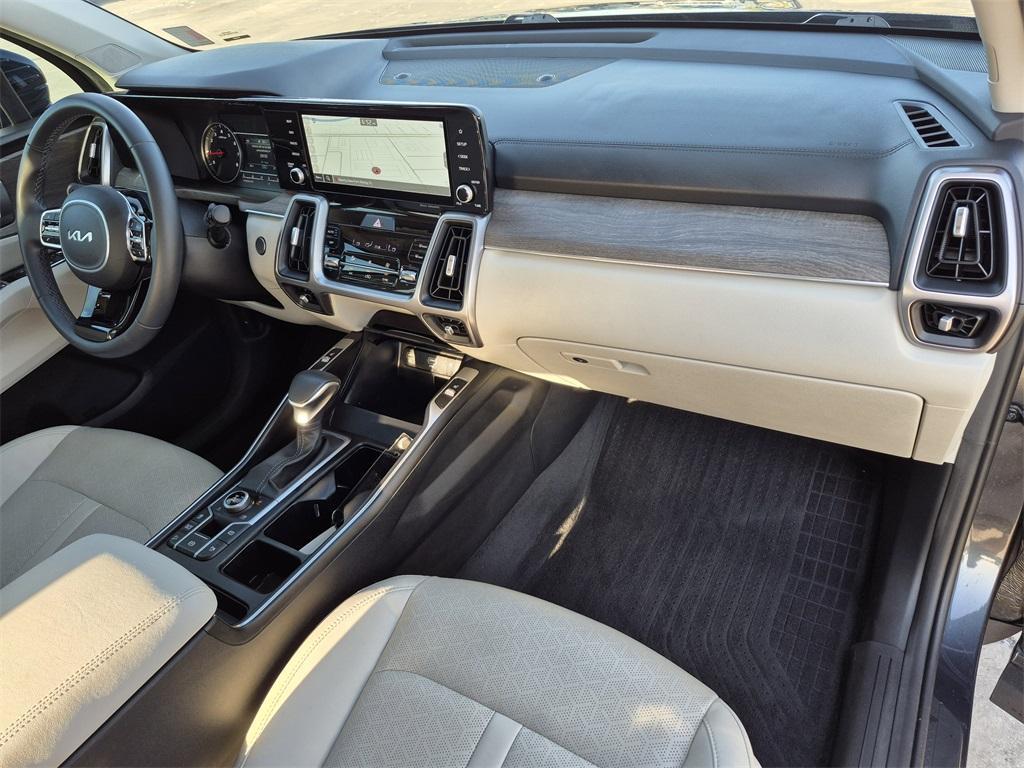 used 2023 Kia Sorento car, priced at $31,361