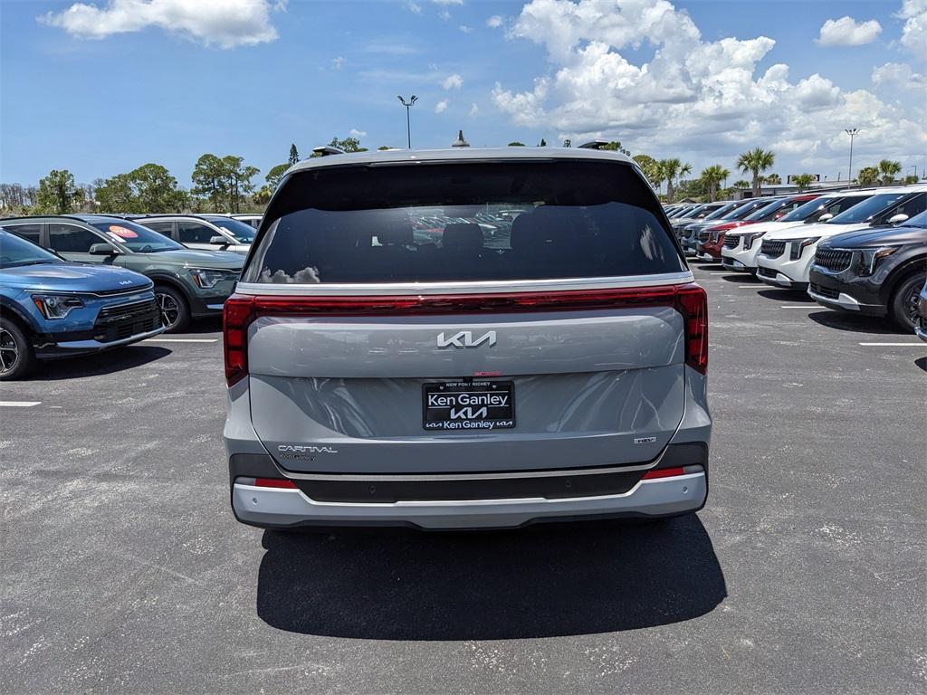 new 2025 Kia Carnival Hybrid car, priced at $43,561
