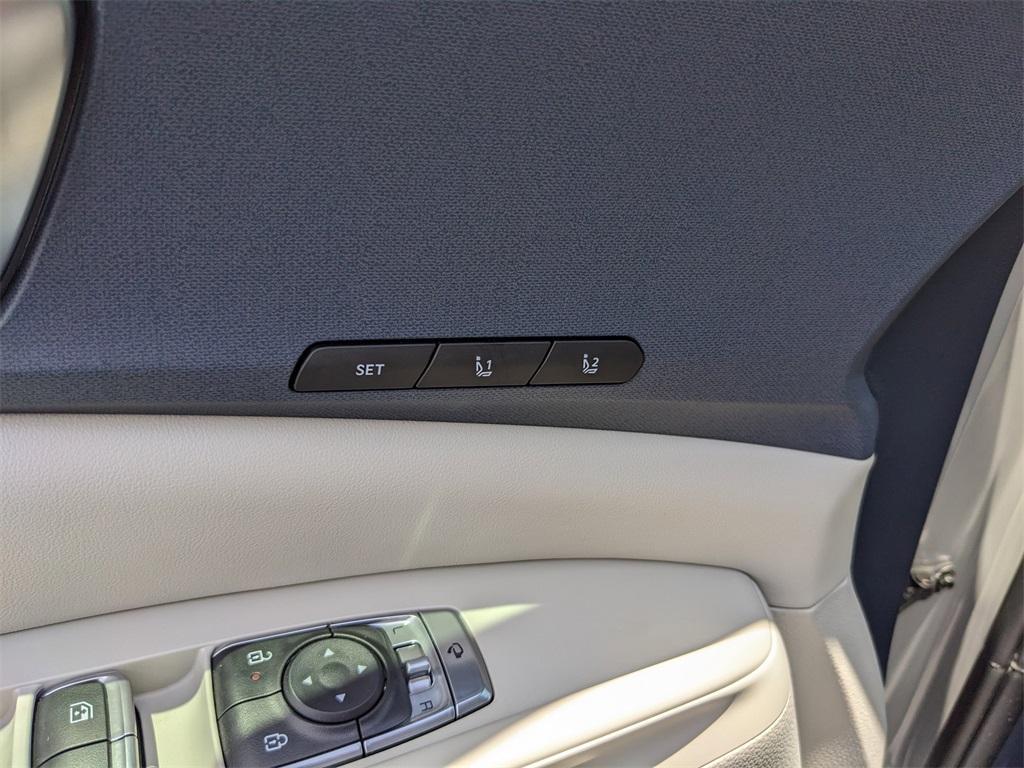 new 2025 Kia Carnival Hybrid car, priced at $43,561