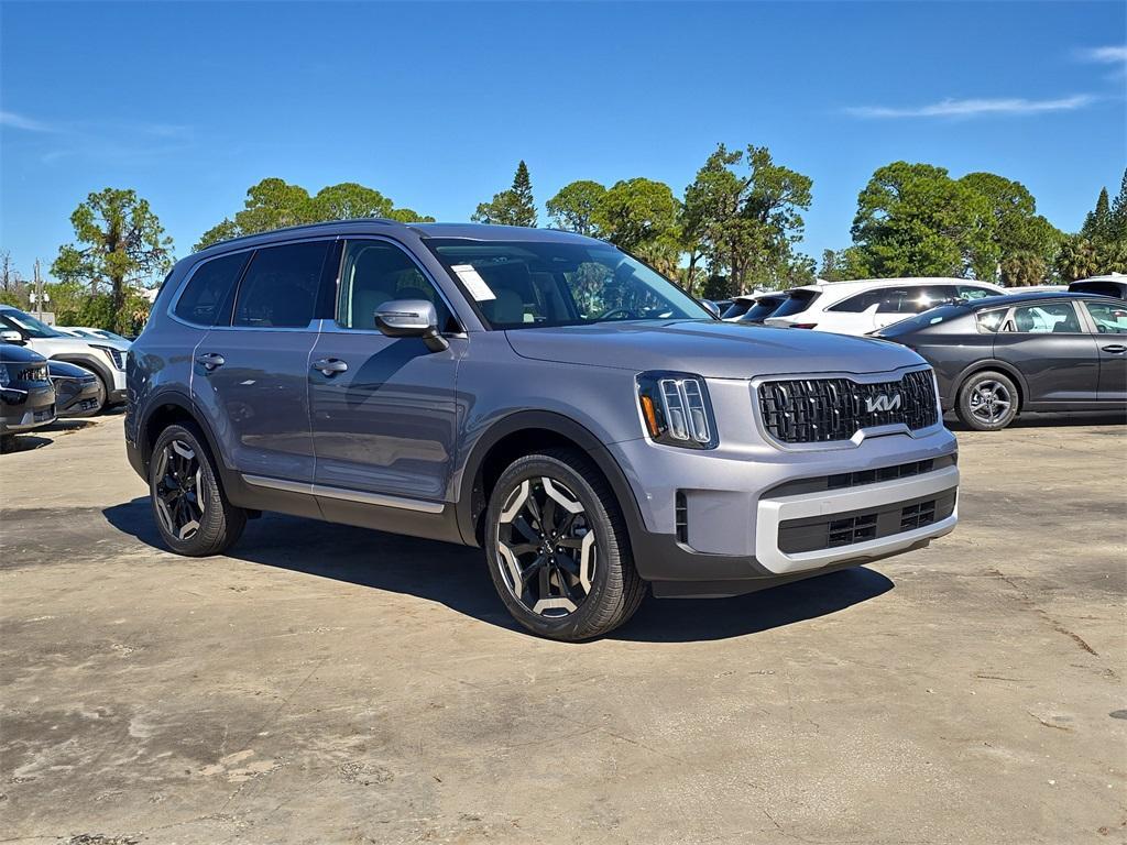 new 2025 Kia Telluride car, priced at $39,929