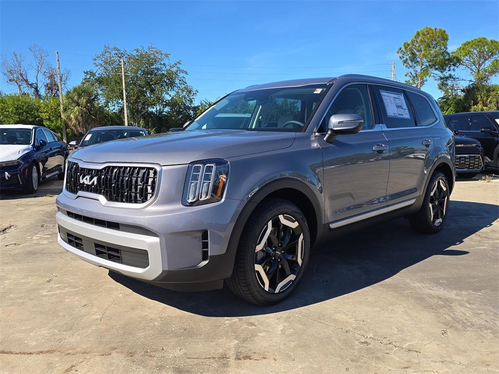 new 2025 Kia Telluride car, priced at $39,929