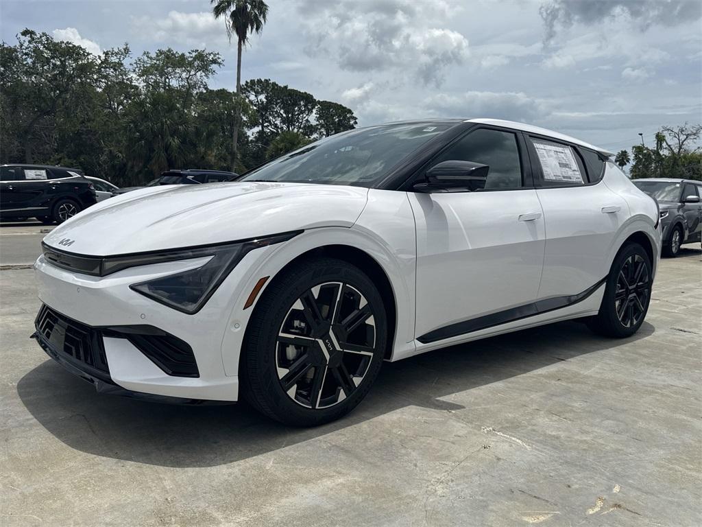 new 2025 Kia EV6 car, priced at $57,370