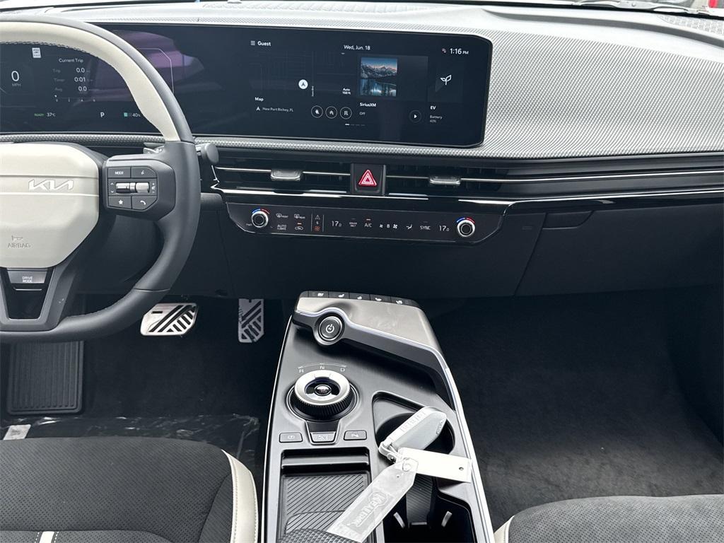 new 2025 Kia EV6 car, priced at $57,370