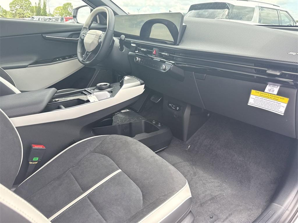 new 2025 Kia EV6 car, priced at $57,370
