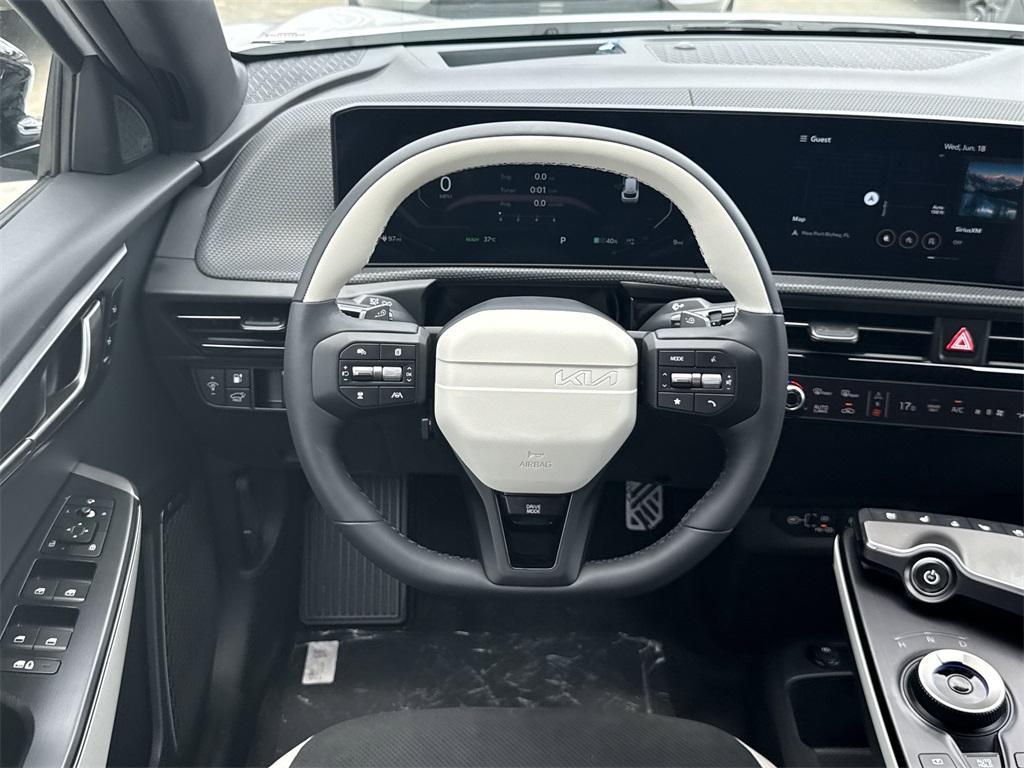 new 2025 Kia EV6 car, priced at $57,370