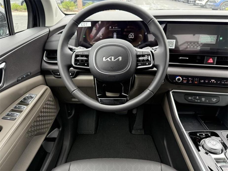 new 2025 Kia Carnival Hybrid car, priced at $44,855