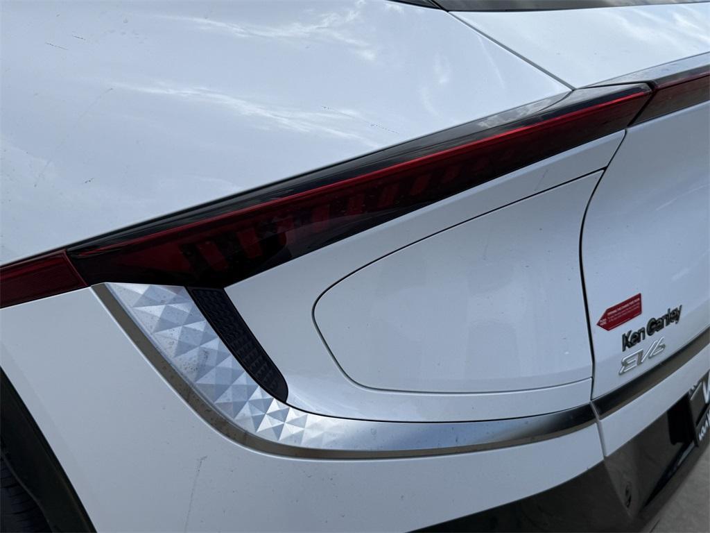 new 2025 Kia EV6 car, priced at $49,475